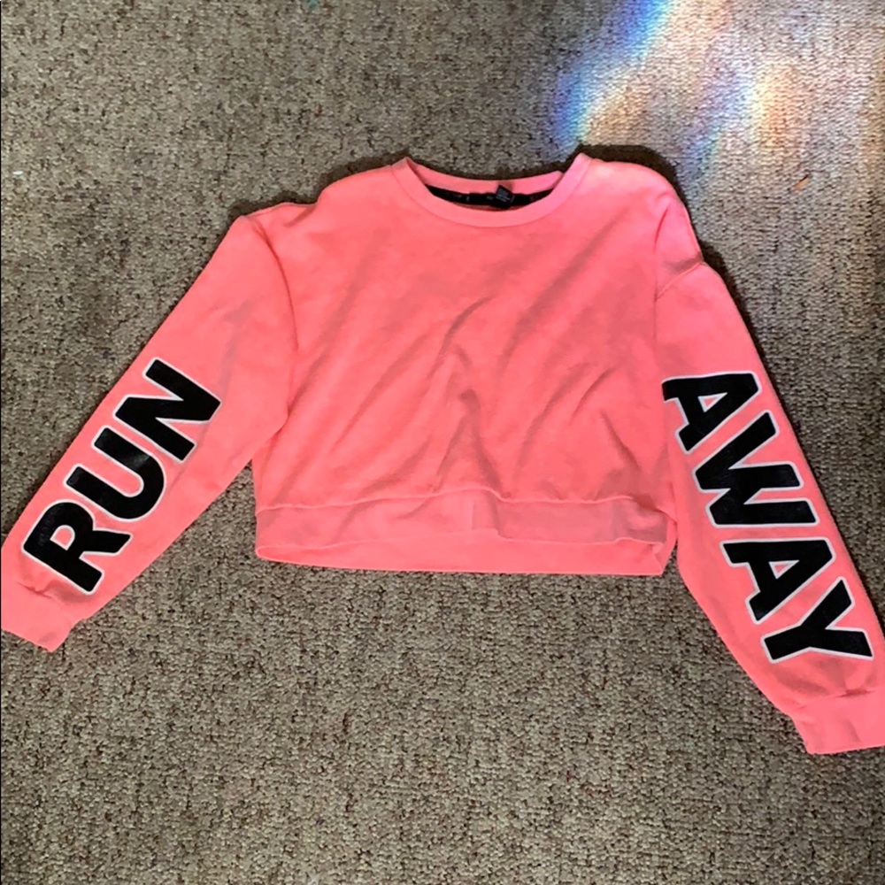 crop top sweatshirt